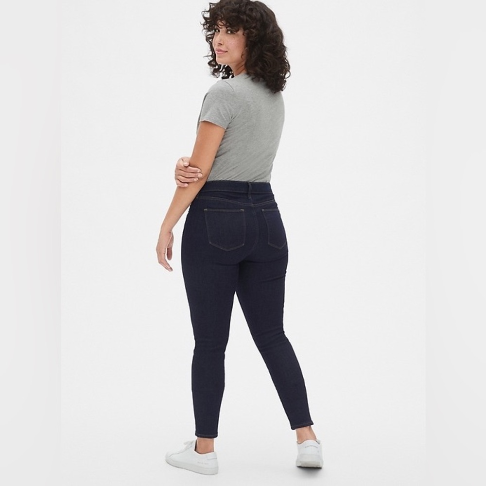 GAP Mid Rise Curvy True Skinny Jeans size 26r